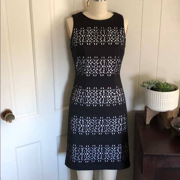 White House Black Market Dresses & Skirts - White House black market laser cut shift dress